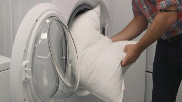 How to Clean Your Pillow Inserts